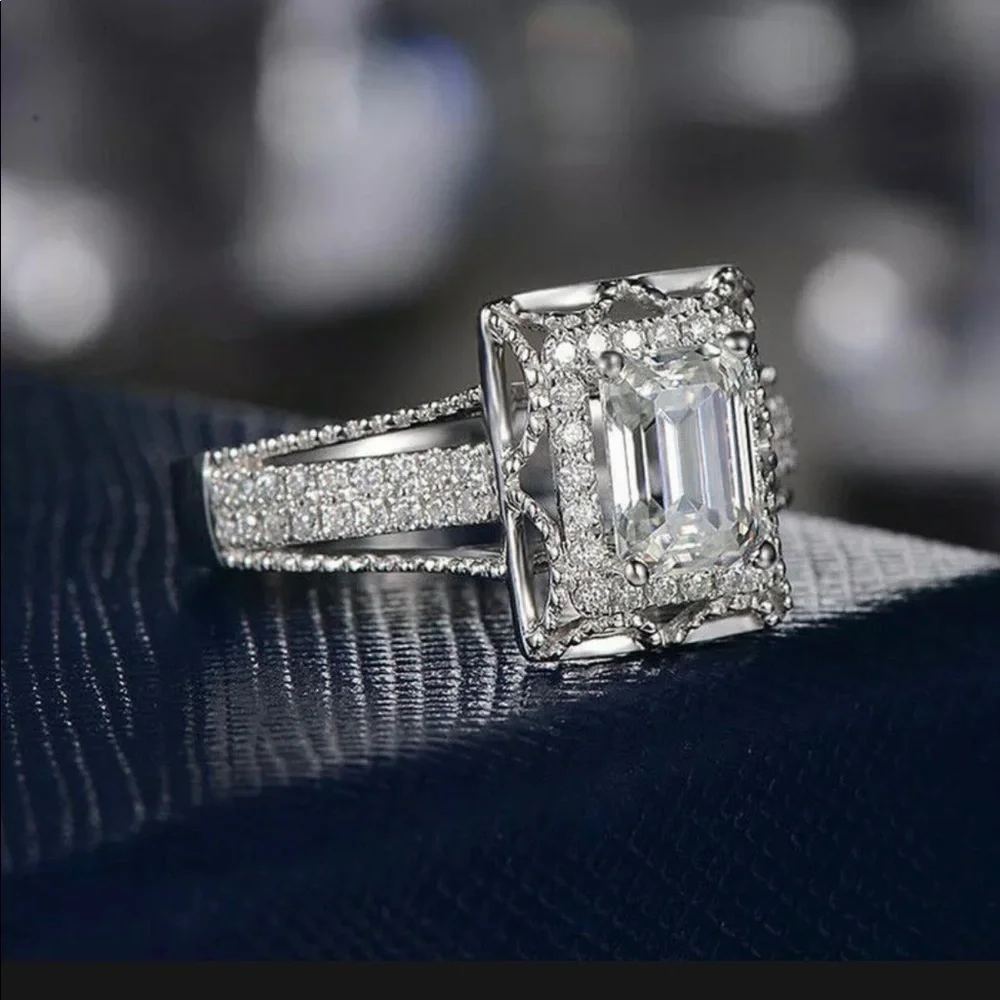 Gorgeous Women 925 Silver Jewelry White Sapphire Ring